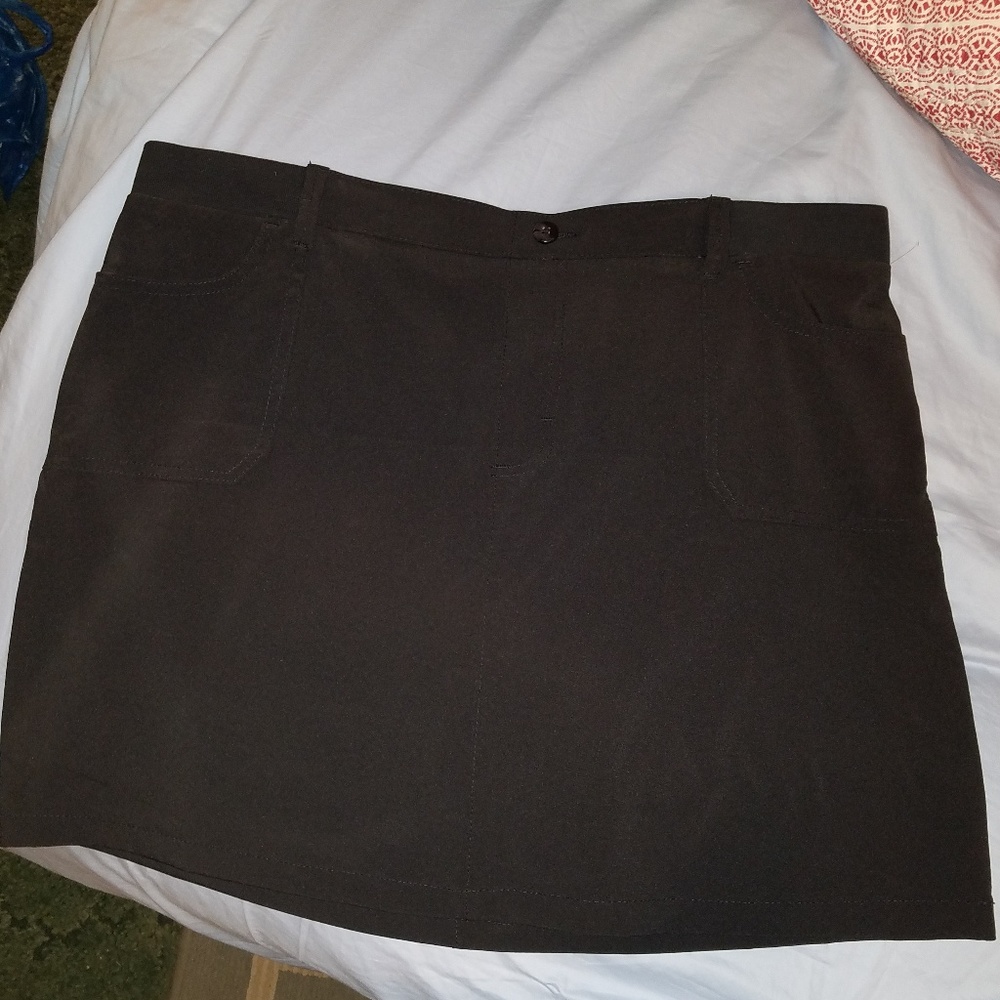 Black ladies skort. Nwot